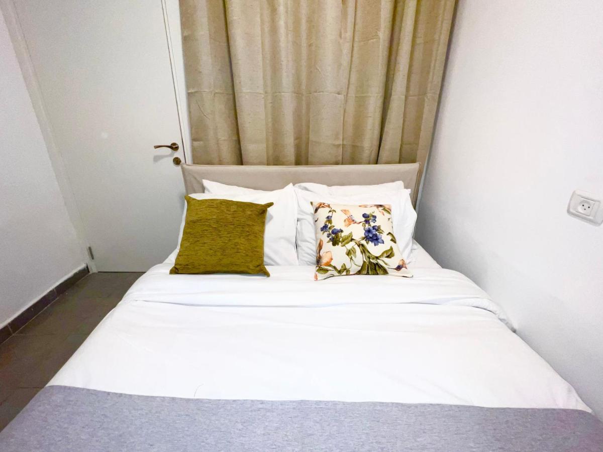 Aspentlv - Hacarmel Market Apartments & Studios Тель-Авив Экстерьер фото