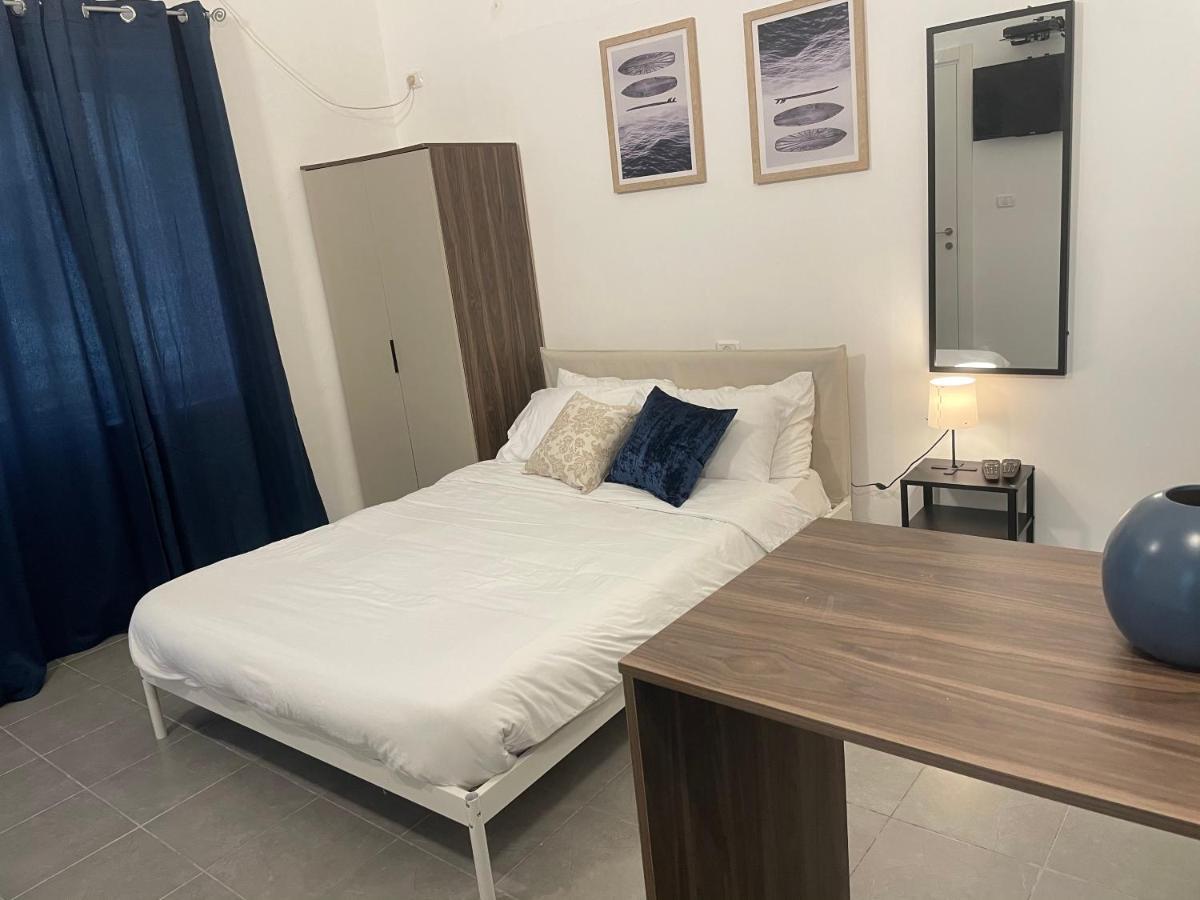 Aspentlv - Hacarmel Market Apartments & Studios Тель-Авив Экстерьер фото