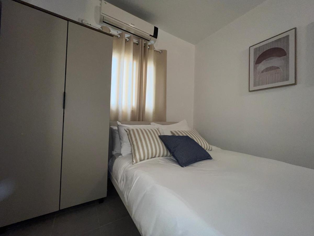Aspentlv - Hacarmel Market Apartments & Studios Тель-Авив Экстерьер фото