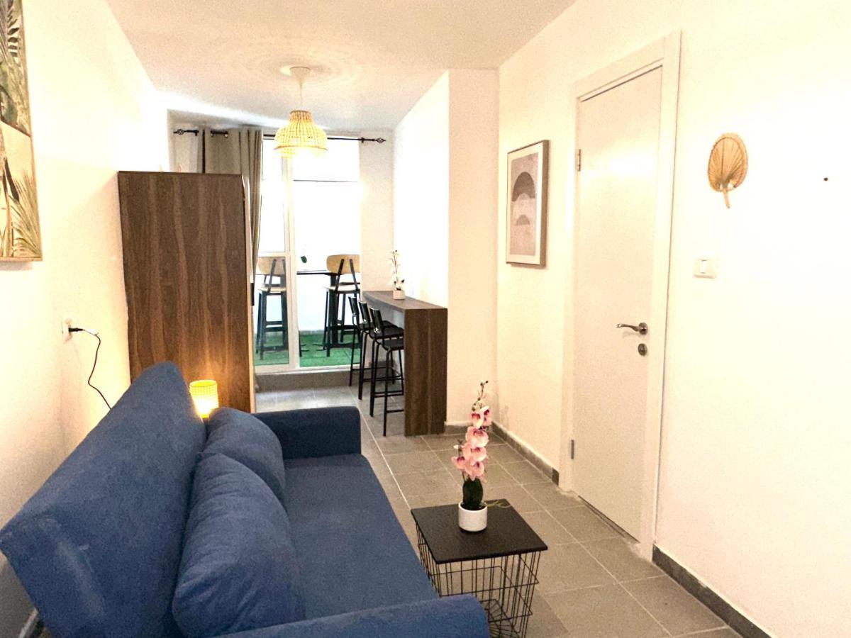 Aspentlv - Hacarmel Market Apartments & Studios Тель-Авив Экстерьер фото