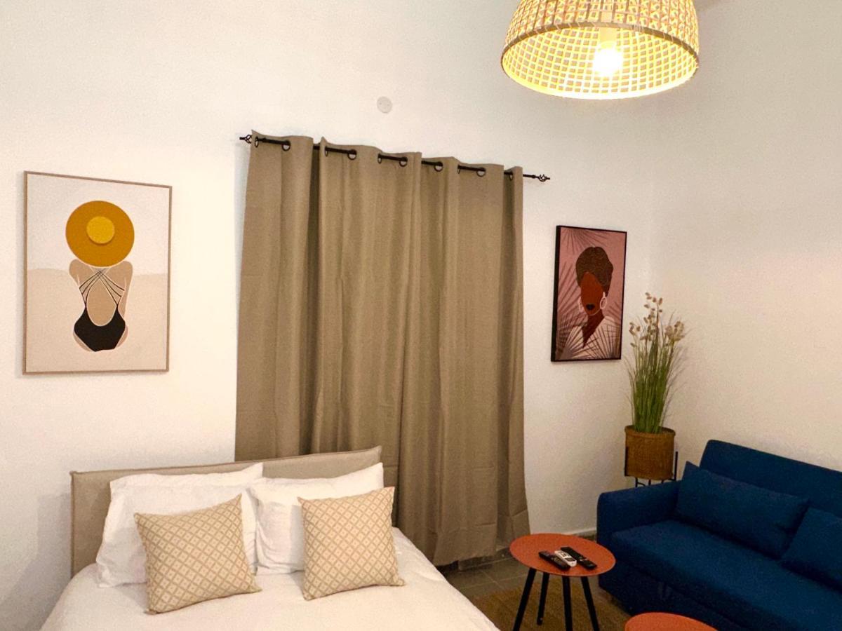 Aspentlv - Hacarmel Market Apartments & Studios Тель-Авив Экстерьер фото